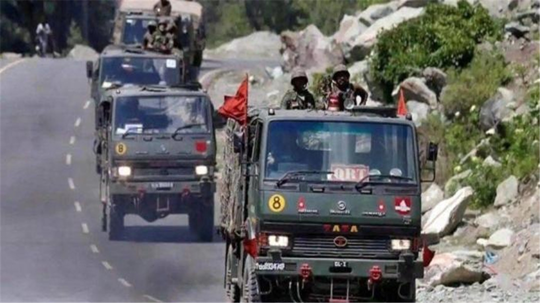 【印度】印度着手开战？美国送去拉达克卫星照片，大批神剑导弹倾囊相授！