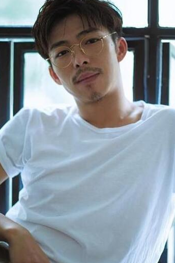 有一种"整容"叫《我不是药神》中的黄毛, 如今染