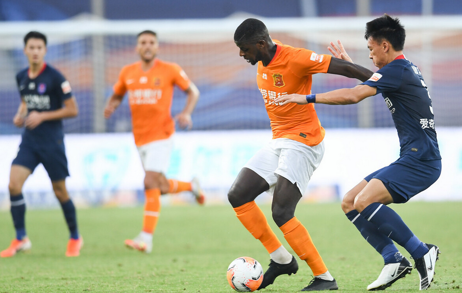 中超|媲美3支冠军队！中超最大黑马诞生，2数据联赛第一成“弱队杀手”