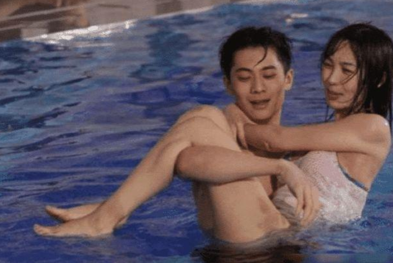 黄晓明|与黄晓明谈分手后，突然进行“野蛮式长开”，而今小日子过得十分“有滋味”