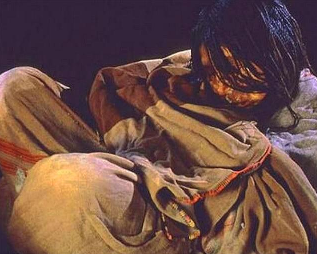冰山发现少女尸体,尸检专家:她死于700年前,死前遭遇悲惨