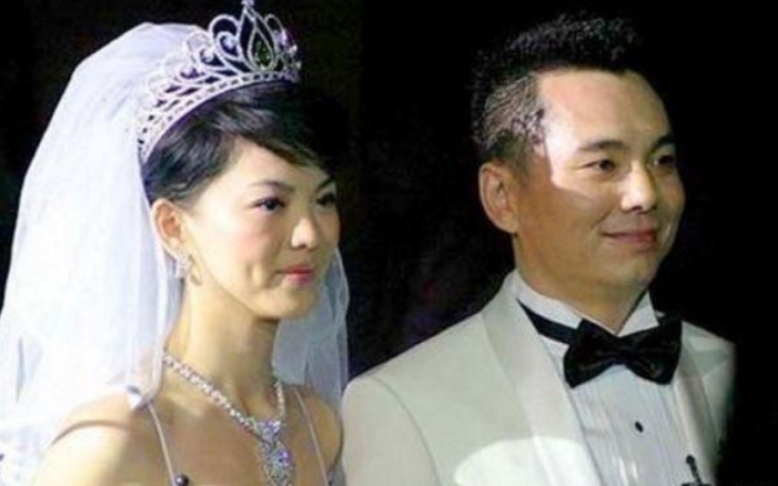 李湘|辉煌时娶了李湘，破产惨遭离婚抛弃，如今身家30亿14字评价李湘