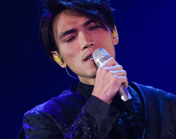 演唱会|知名歌星演唱会无故迟到，忘词还诋毁同行，这回他真的是凉凉了！