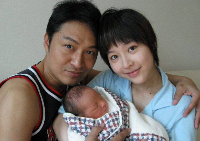 吴佳尼|她24岁未婚先孕，34岁却被影帝老公抛弃，36岁为儿子复出终于爆红