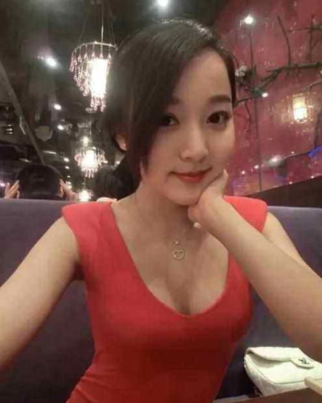 马龙：马龙的妻子到底有多性感？身材完虐柳岩，马龙曾为她拒绝过韩国女神！