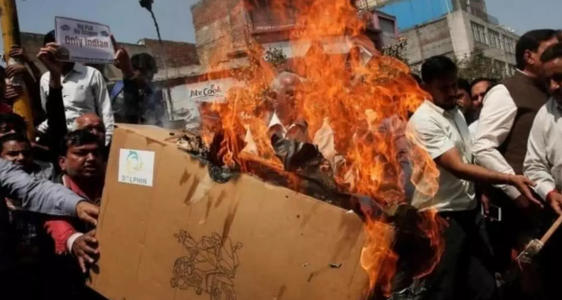 『印度』印度炸锅了!印媒:“全民抵制‘中国制造’,中国人却在嘲笑我们!”