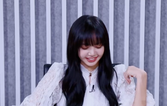 [brian]Lisa与训练生的差距有多大？看到她跳主题曲时，一下就抓住眼球