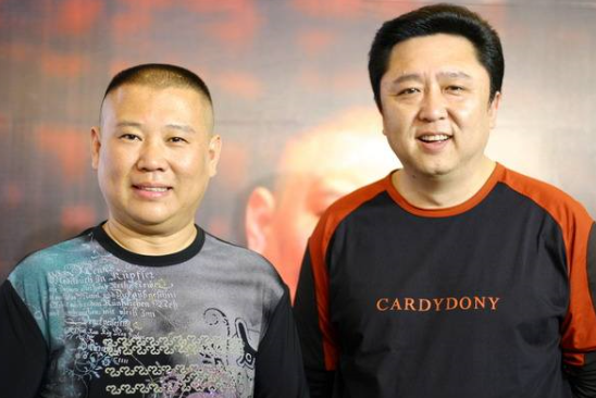 郭德纲|郭德纲真不收徒弟学费？曹云金晒出发票，父母更是\直接卖房子\？