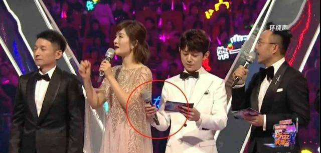 「谢娜」同样的风格，为何贾玲红到发紫，谢娜却从“万人宠”成“万人嫌”