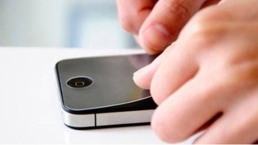 「贴膜」研发人员的无奈：我们尽了全力，为何消费者还是在给手机贴膜？