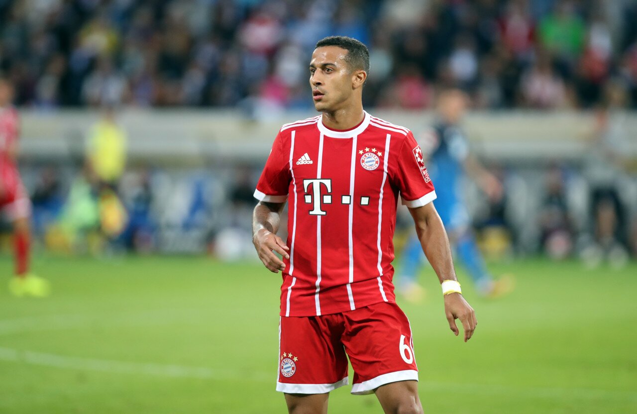 巴塞罗那|神助攻！利物浦压哨交易，或助巴萨完成4000万交易，科曼心腹2选1