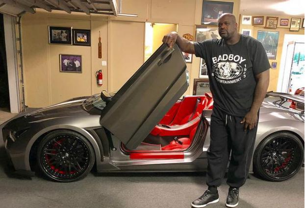 奥尼尔：NBA巨人生活有多不便？开跑车太憋屈，姚明开会自带板凳