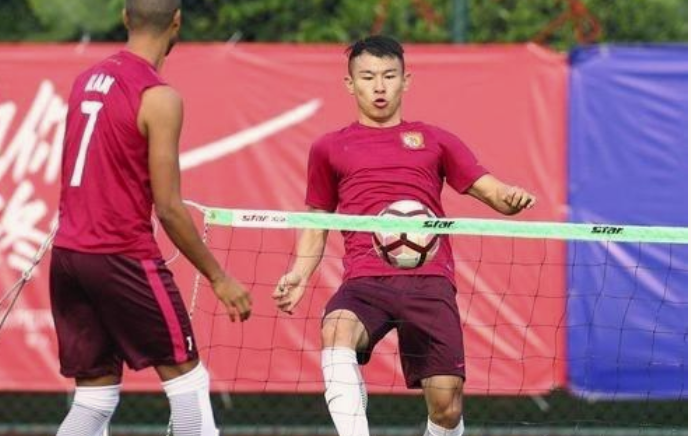 『于汉超』于汉超已签字！恒大内部操作曝光，手握最有力证据