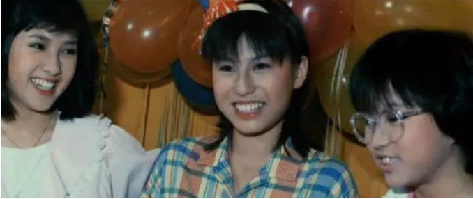 王晶▲黄百鸣74岁了！当年演开心鬼的，原来是菲律宾总统的女儿？