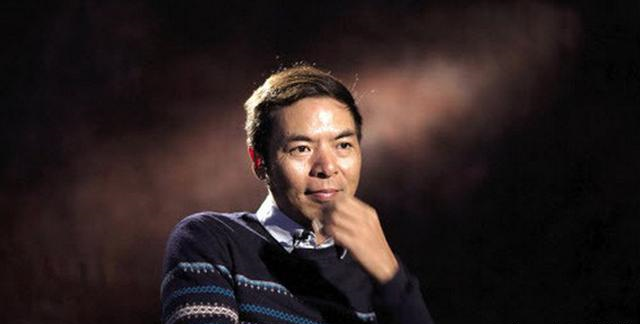 「张小龙」腾讯第一“牛人”,年薪3亿还天天迟到,开早会还要老板专车接送