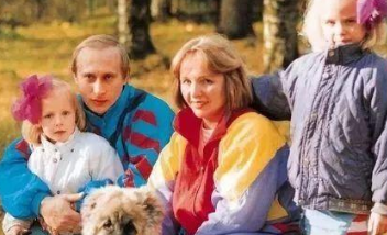 『普京』普京含泪放手！江山和妻子不能共存，将最爱拱手让人！