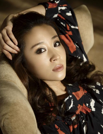 「罗晋」与罗晋分手嫁大21岁富豪，生龙凤胎奖励一架飞机，今43岁被老公宠上天！