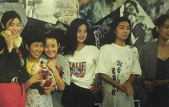 赵薇：赵薇考北影时有多美？她忘带准考证连老师都对她网开一面