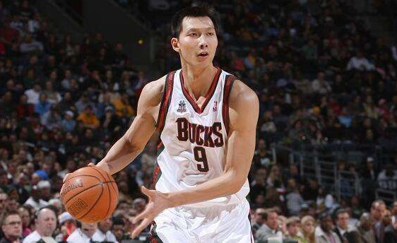 #易建联#迫使NBA修改篮球规则的5个天才球员，易建联尴尬上榜