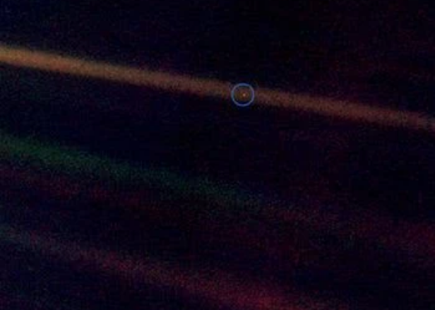 科学家@一张拍摄于64亿公里外的照片,传到地球之后,让科学家欣喜若狂!