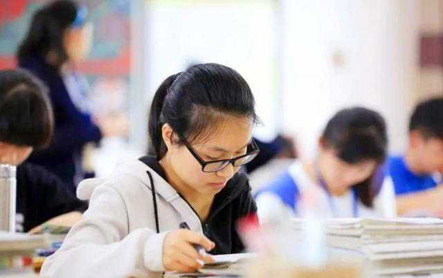 教育部▲教育部最新通知:两条升学捷径被堵死?家长哭诉:之前努力白费了