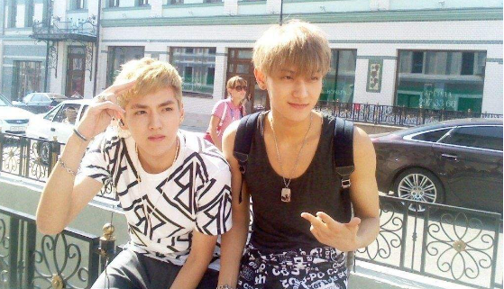 鹿晗|曾当红的归国四子，这三人依旧处于顶流层面，其中一人却岌岌可危