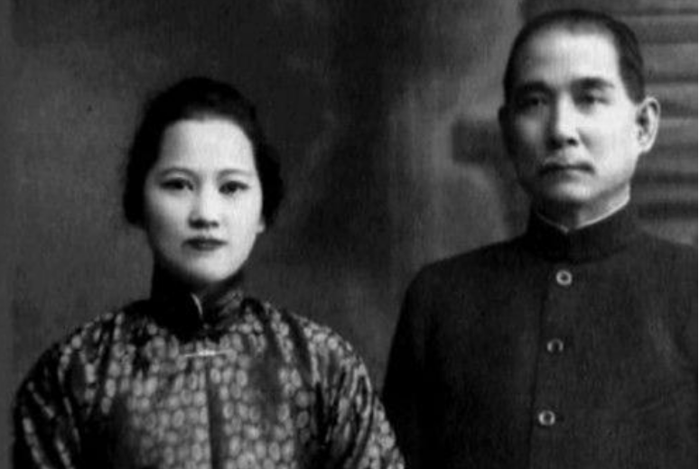 宋庆龄|宋庆龄晚年不为人知的黄昏恋，相爱到老，却不能成婚是为何呢？