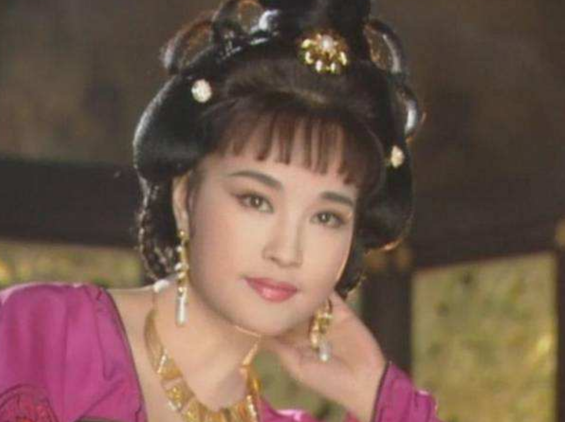 [整容]被“玻尿酸”毁了的5大女星，王心凌像老太太，而她丑到不能接受
