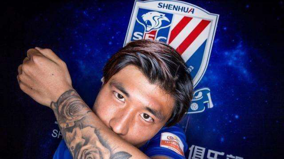 『上海申花』柏佳骏主力难保？申花左后卫位置或迎新面孔上位，表现已得认可