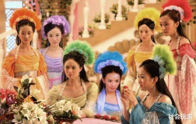 「欢天喜地七仙女」?欢天喜地七仙女:6位仙女战袍都一样,唯独她不同,导演偏心哦