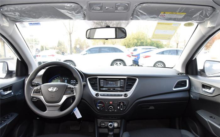 【轿车】年轻人想要的合资轿车,价格便宜很漂亮,1.4L动力好开又省油