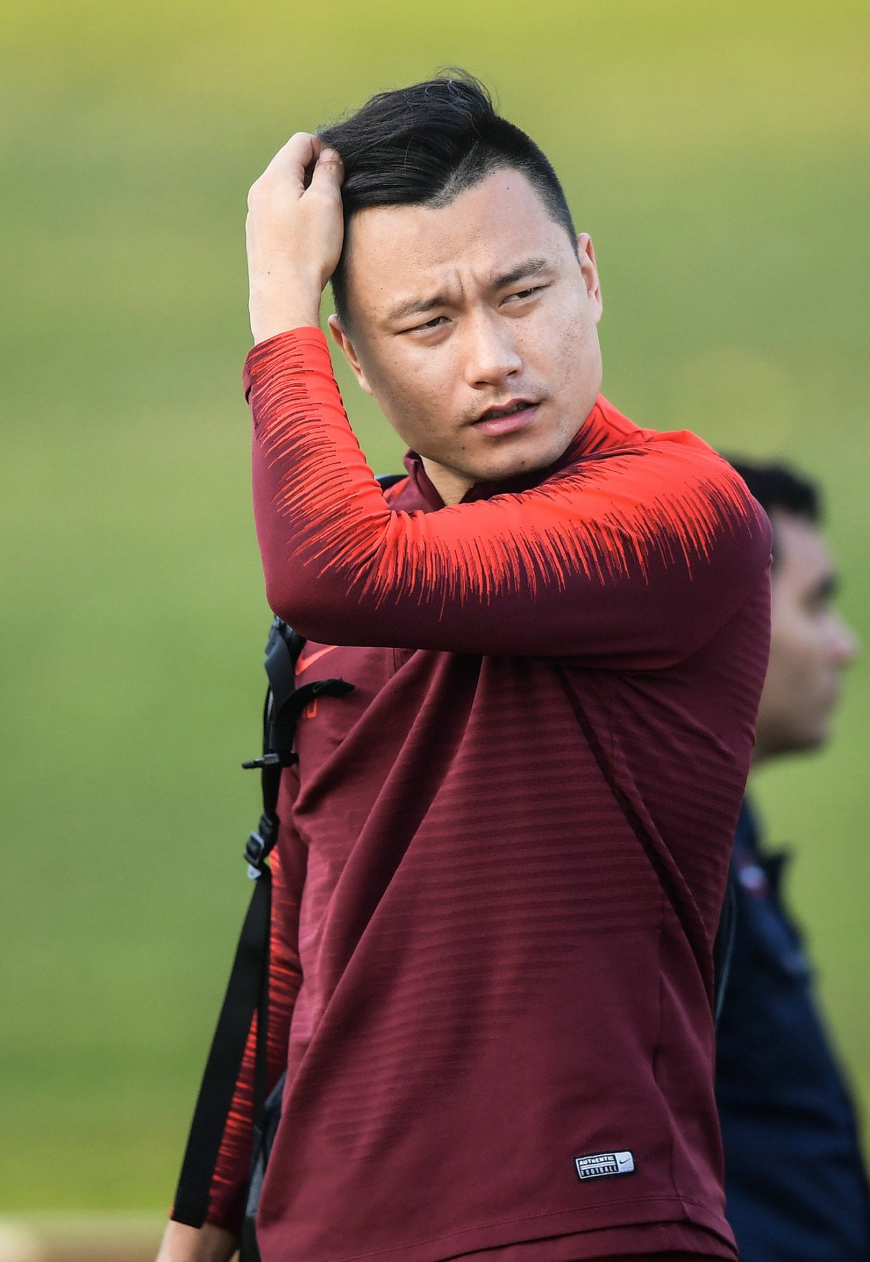 隐秘而伟大|足协不该实施限薪令，国足球员拿几百上千万年薪，是应该的！