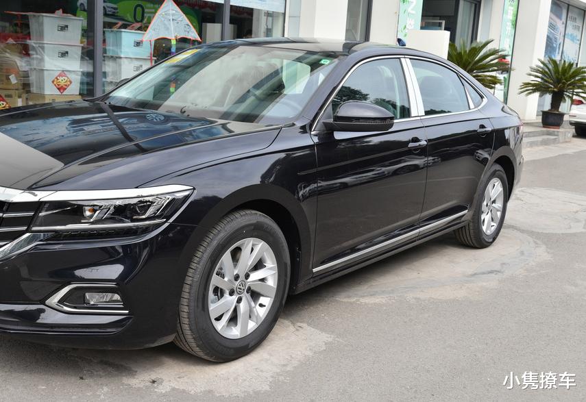 [大众帕萨特]不愧是“中国特供车”，车长近5米，满油1100Km，30天卖出15805辆