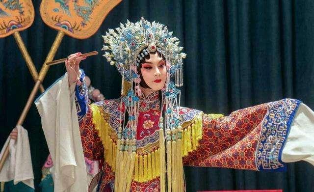 尹正|男星演“绝世美人”,张若昀宋威龙颜值不够,张铭恩难与尹正比美