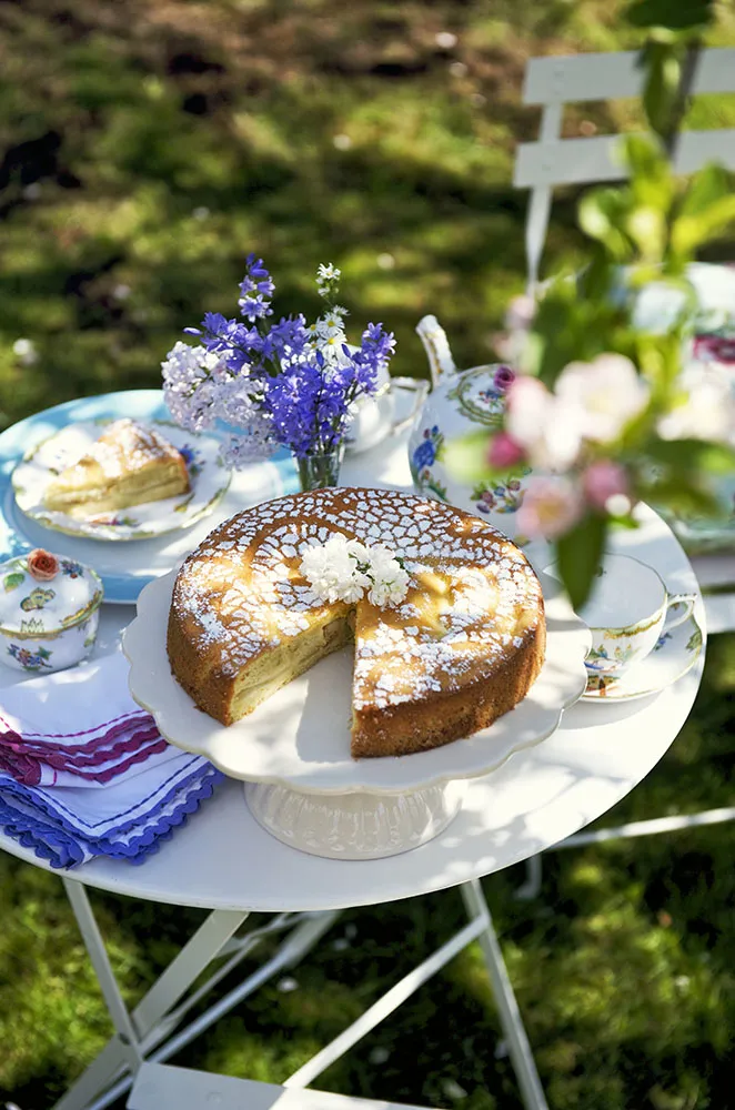 【】8个好看的花园餐桌实例