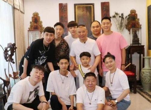 秦霄贤|栾云平越狠,秦霄贤地位越稳,德云团综你应该看明白