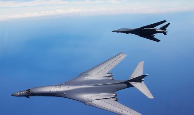 美军|东风26打响第一枪？美核航母紧急撤离，上百架战机直扑日本海