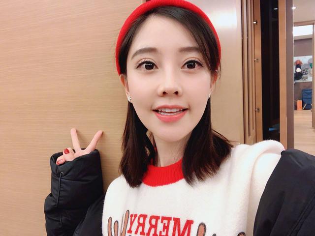 冯提莫|冯提莫开启直播模式，新歌发布受人欢迎，这只是开胃菜