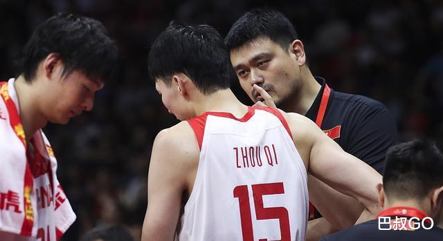 「周琦」知耻后勇？周琦成功增重34斤，吨位超越波神，王哲林举巨型杠铃