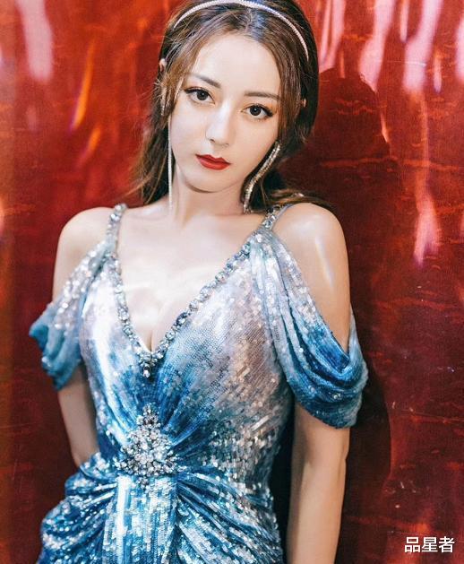 迪丽热巴|从演员到综艺咖，从保守到开放，迪丽热巴的转变背后充满了无奈