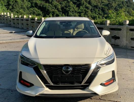 日产天籁|10.68万提辆新款日产天籁，行驶800公里后，车主：外观帅气油耗低