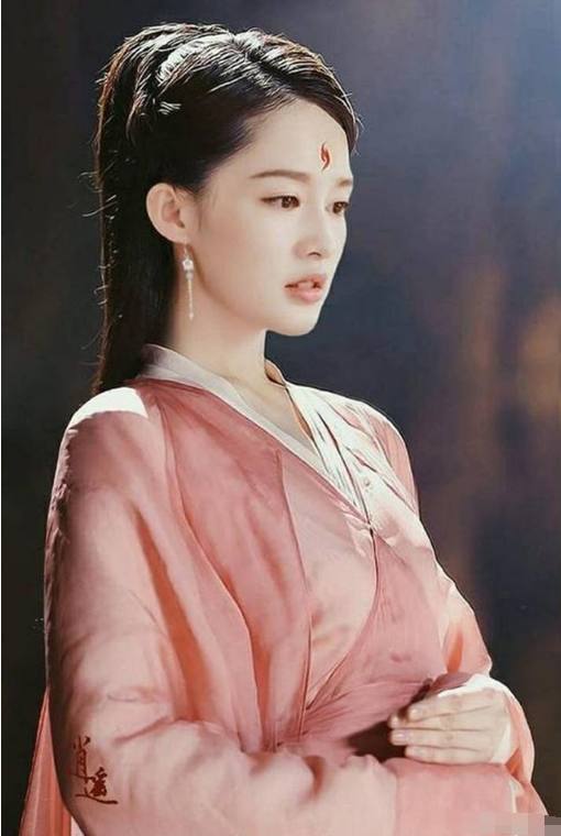 『凤九』化上“凤九妆”,郑爽惊艳,景甜违和,她的装扮惊为天人超越原版