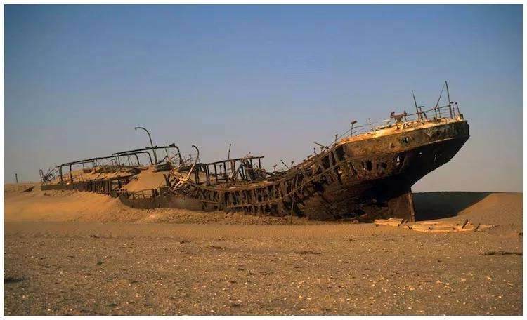 玛雅人|沙漠里惊现1981年的货船，到底从何而来？至今连专家都无法解释