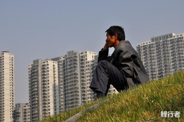 如果房价从三万跌到三千，会出现人人弃房，遍地空城的景象吗？