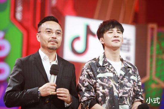 「陈志朋」《天天向上》大张伟,和陈志朋直接上怼,昔年小虎队队员落魄至此