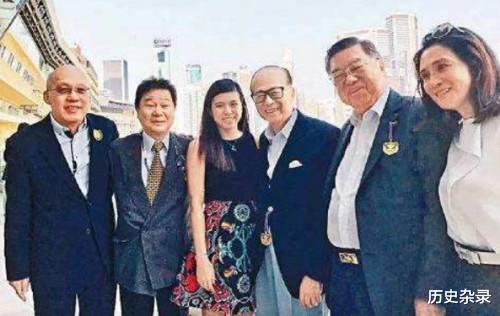 李嘉诚|隐姓埋名20年，如今李嘉诚补偿她700亿，直接成为90后女首富