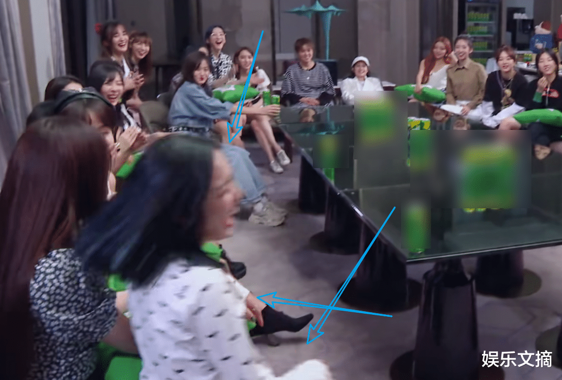 杨超越|杨超越脑洞大开，赖美云忍不住直接吐槽，吴宣仪口嫌体正直