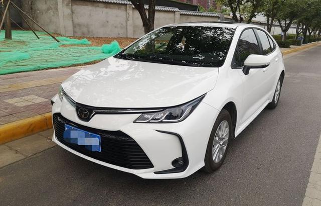 「丰田卡罗拉」13.8万喜提全新卡罗拉,2个月后再开速腾,车主:想说一句实在话