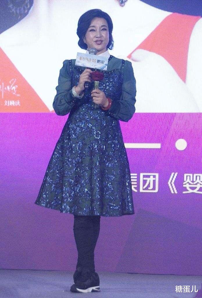 修图|刘晓庆再怎么证明年轻，不修图就是普通老人，脖子以上全是皱纹！