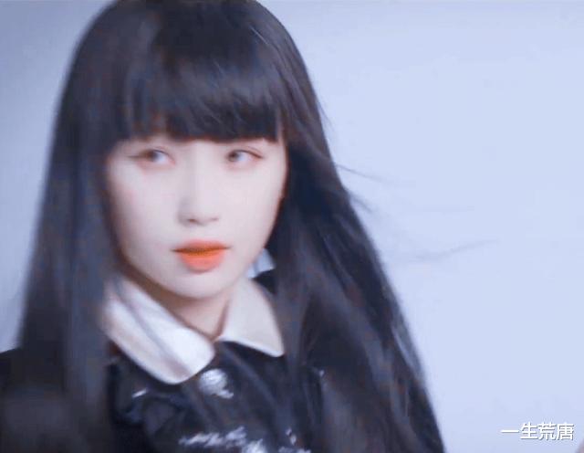 齐刘海|虞书欣为拍大片，狠心剪齐刘海，以为会好看，看到正脸：后悔哭了